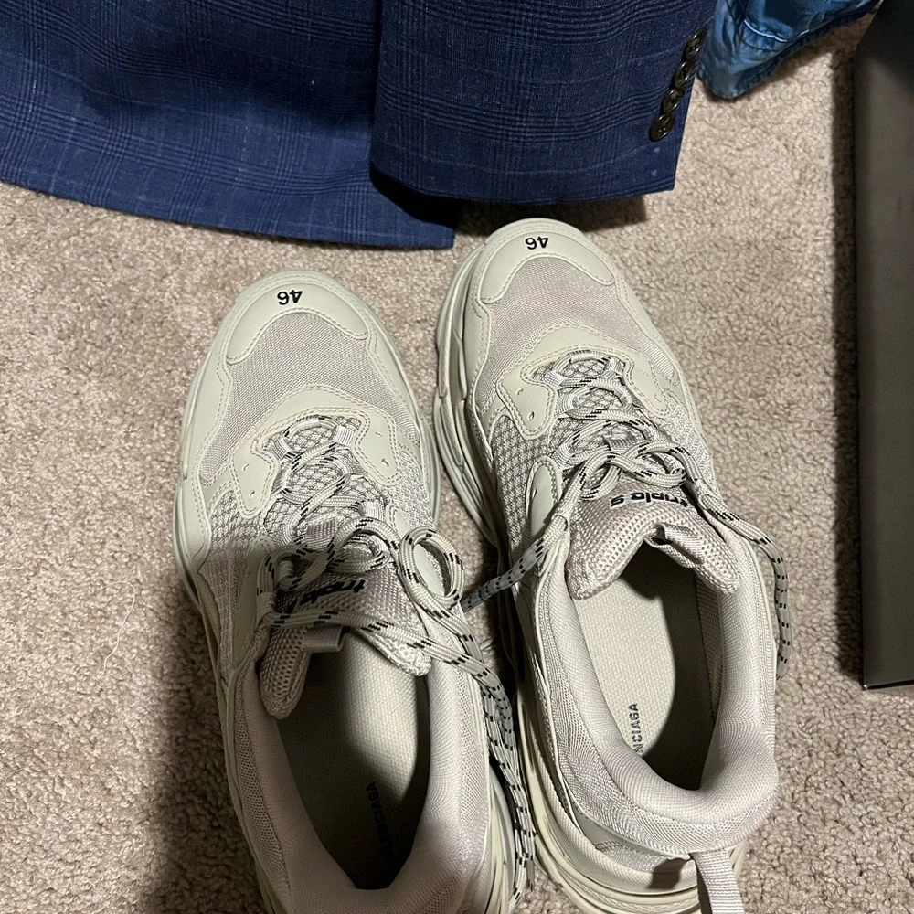 Balenciaga Triple S 2021 Beige - Picture 2 of 5